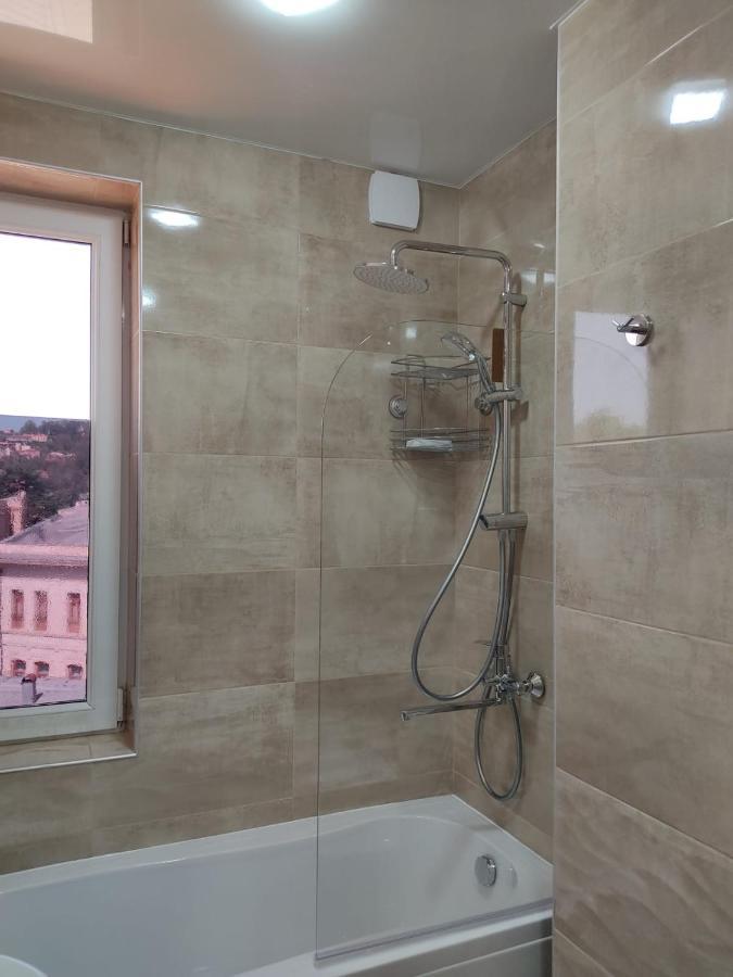 Pushkin Street Pearl Hotel Kutaisi Exterior photo