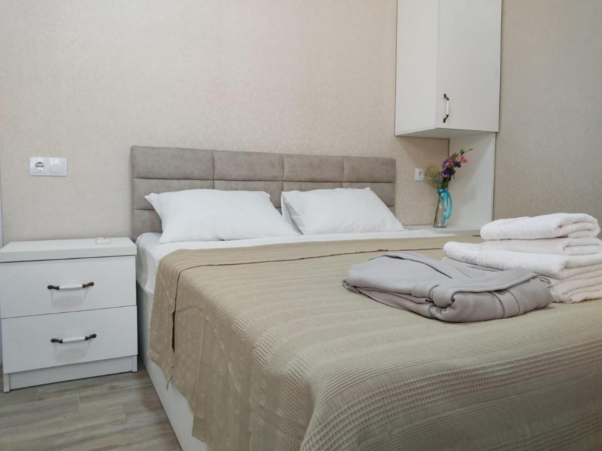 Pushkin Street Pearl Hotel Kutaisi Exterior photo